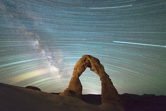 Delicate Arch trails